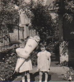 Entrée à la grande école à 6 ans en 1964 avec un cadeau typique de l'occasion d'une voisine allemande